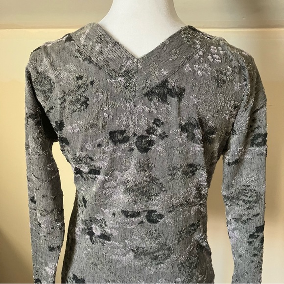 Free People Gray Floral Carolina Cropped Button Front Cardigan size Small - Picture 6 of 8